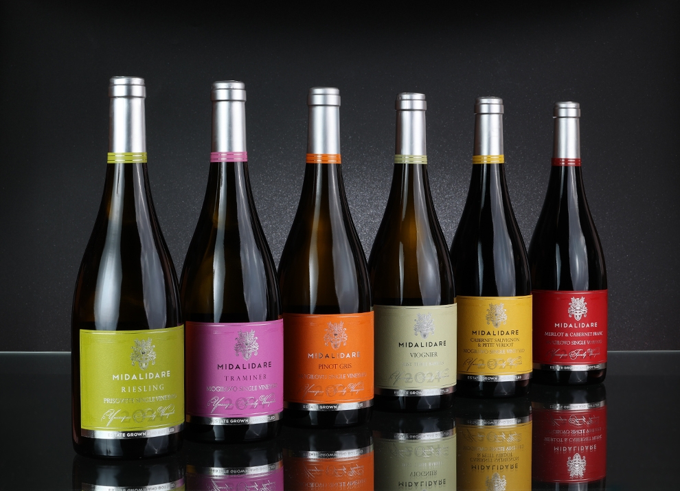 Colours in wine labeling
